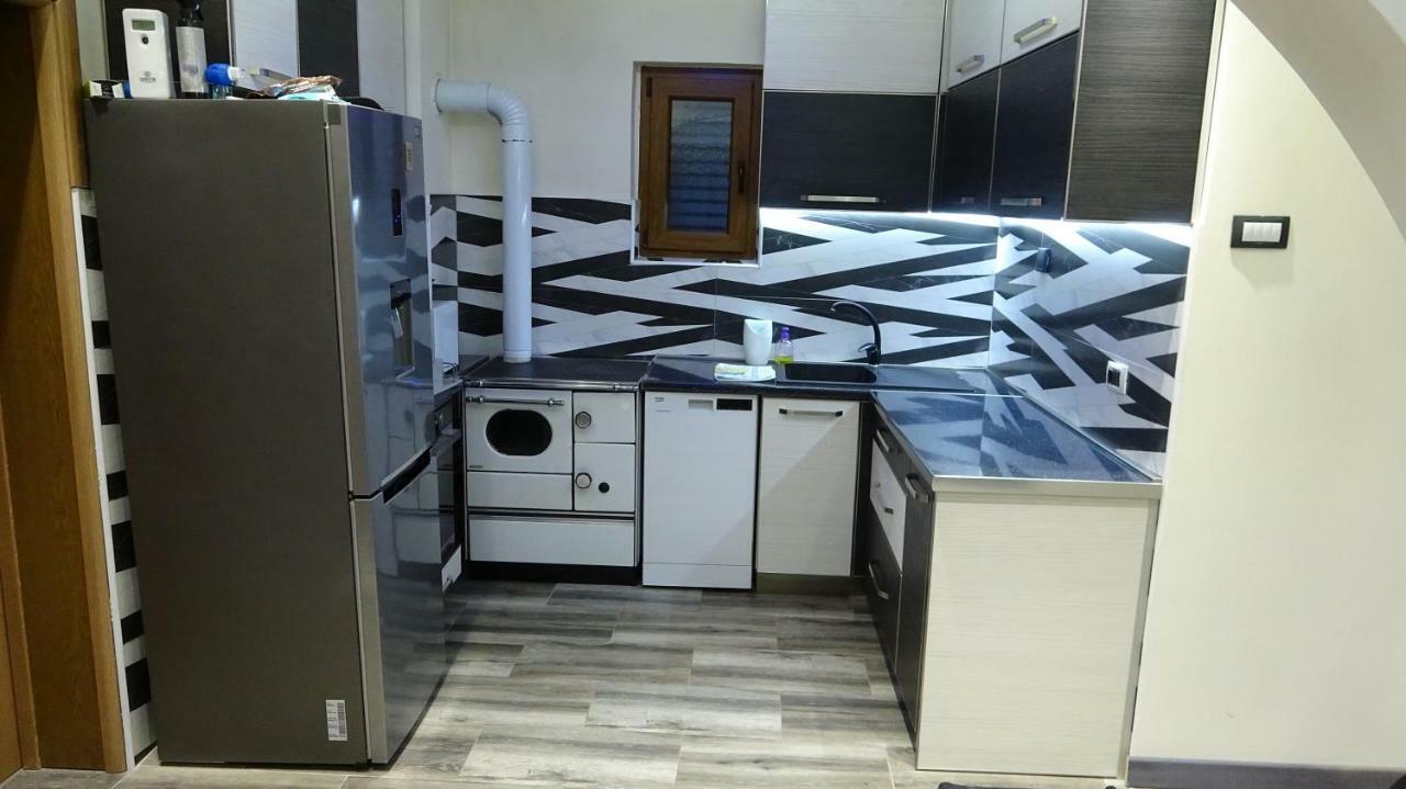 Apartment Kraljica Jelena ヴィルパザル エクステリア 写真
